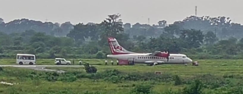 लैंडिंग के दौरान विमान के पहिए में आई खराबी, 37 यात्री और 4 क्रू मेंबर सुरक्षित